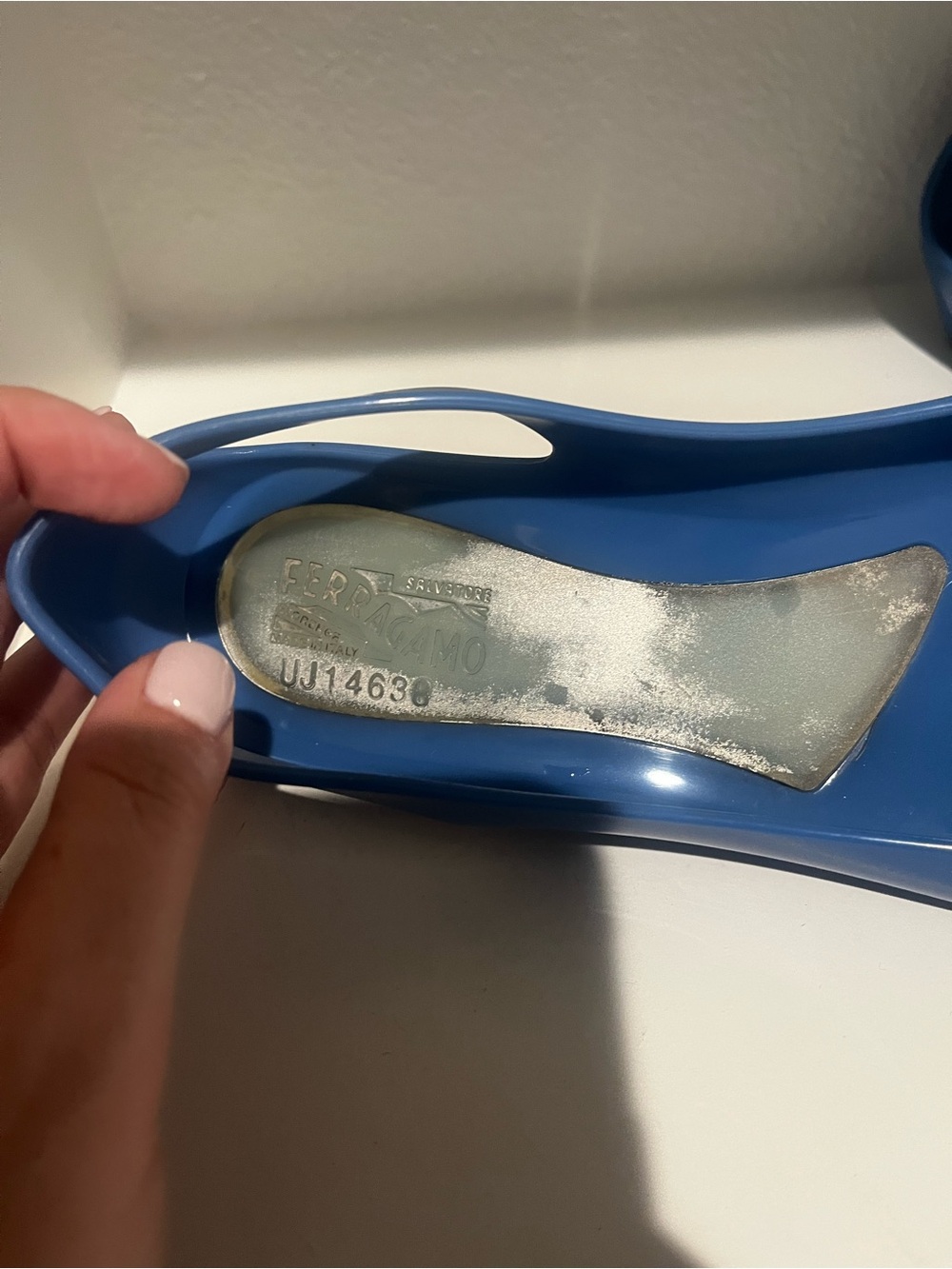 Salvatore Ferragamo Blue Jelly Flats Silver Vara Bow Size 8 - Picture 4 of 8